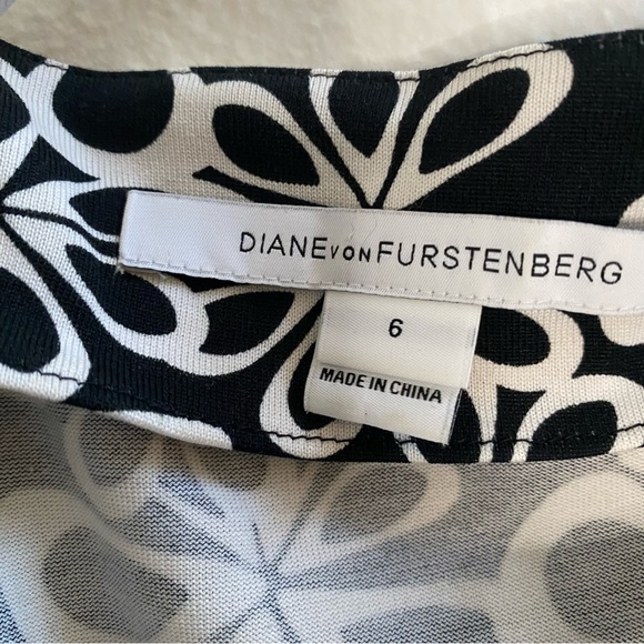 DVF New Julian Two Wrap Dress Halo Petal Black - Picture 6 of 7